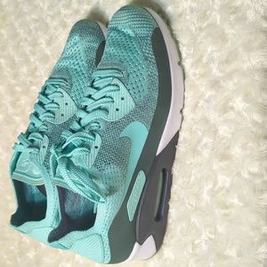 Nike air max size 10